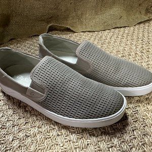 OLUKAI LAE'AHI SLIP ON SNEAKERS CLAY